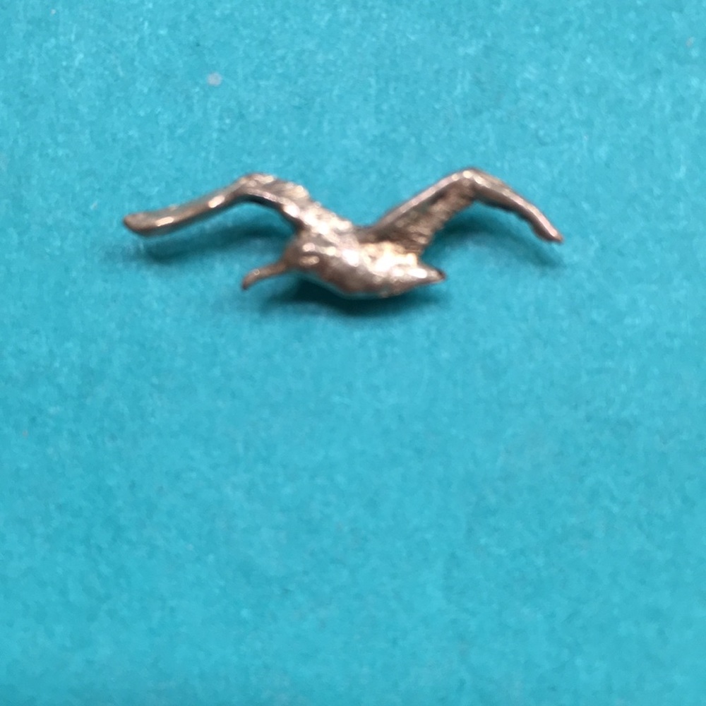 Vintage seagull pin